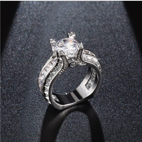 925 Sterling Silver Luxury  platinum-plated Zircon floating diamond size 7 - Picture 4 of 16